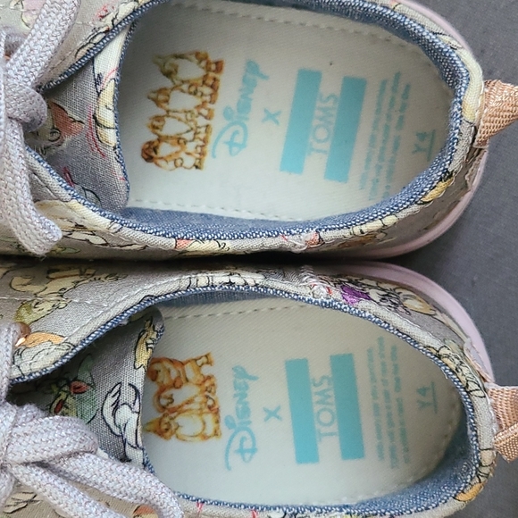 New Disney Toms, snow whit/7 dwarfs, youth side 4 - Picture 4 of 5